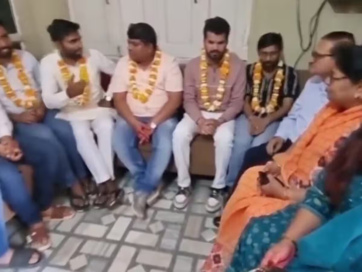 सिर के ऊपर से गुजरती मिसाइलें, रातभर धमाके… दुबई से राजस्थान लौटे युवकों की आपबीती