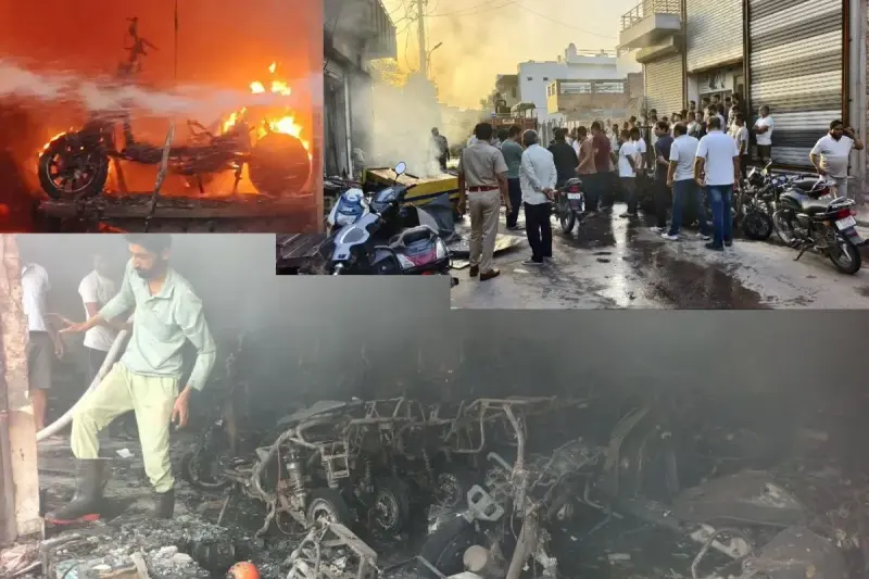 मुख्य बाजार में भीषण आग: स्कूटी शोरूम जलकर राख, लाखों का नुकसान