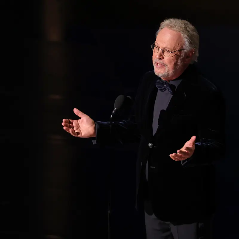 Billy Crystal Announces Broadway Comeback with Solo Show 860, a Personal Reflection on a Lost L.A. Home