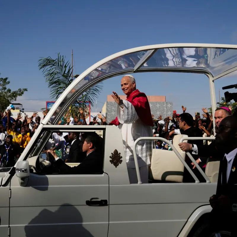 Angola में Papal Visit: Colonial Legacy के छायांकन में परमपाद्री