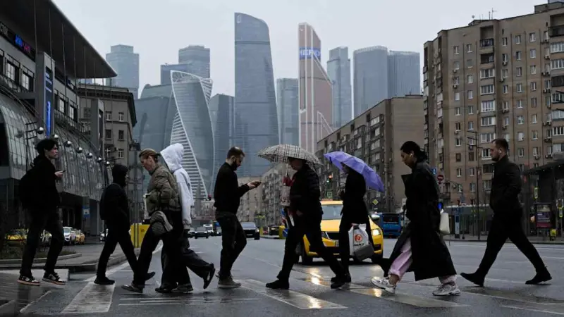 Russia’s Economy in Slump Despite Oil Windfall, Sweden Warns of Data Manipulation