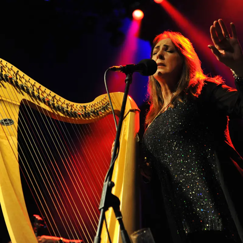 Clannad’s Moya Brennan Dies at 73: A Gaelic-Faith-Fueled Musical Era Remembered