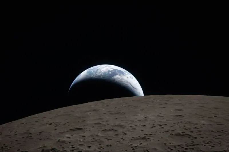 Epic Moon‑Earth View from Artemis 2 Commander Sparks Online Buzz