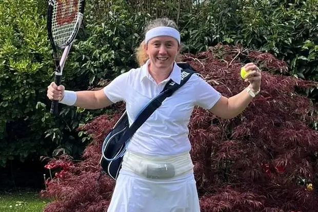 London Marathon Hopeful Runs for a Cause: World Record Bid in Memory of Mum