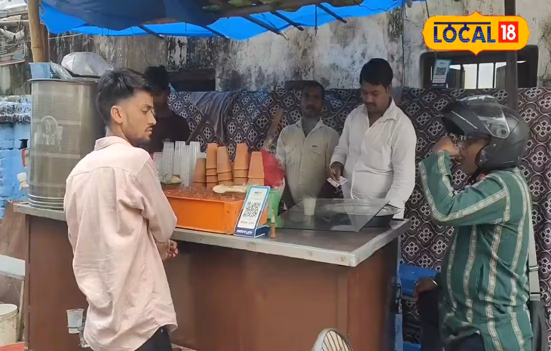 पलामू की लस्सी शॉप: 300 लीटर दूध से बनी खास रबड़ी-लस्सी, रोज 1400 गिलास से भी अधिक बिकती