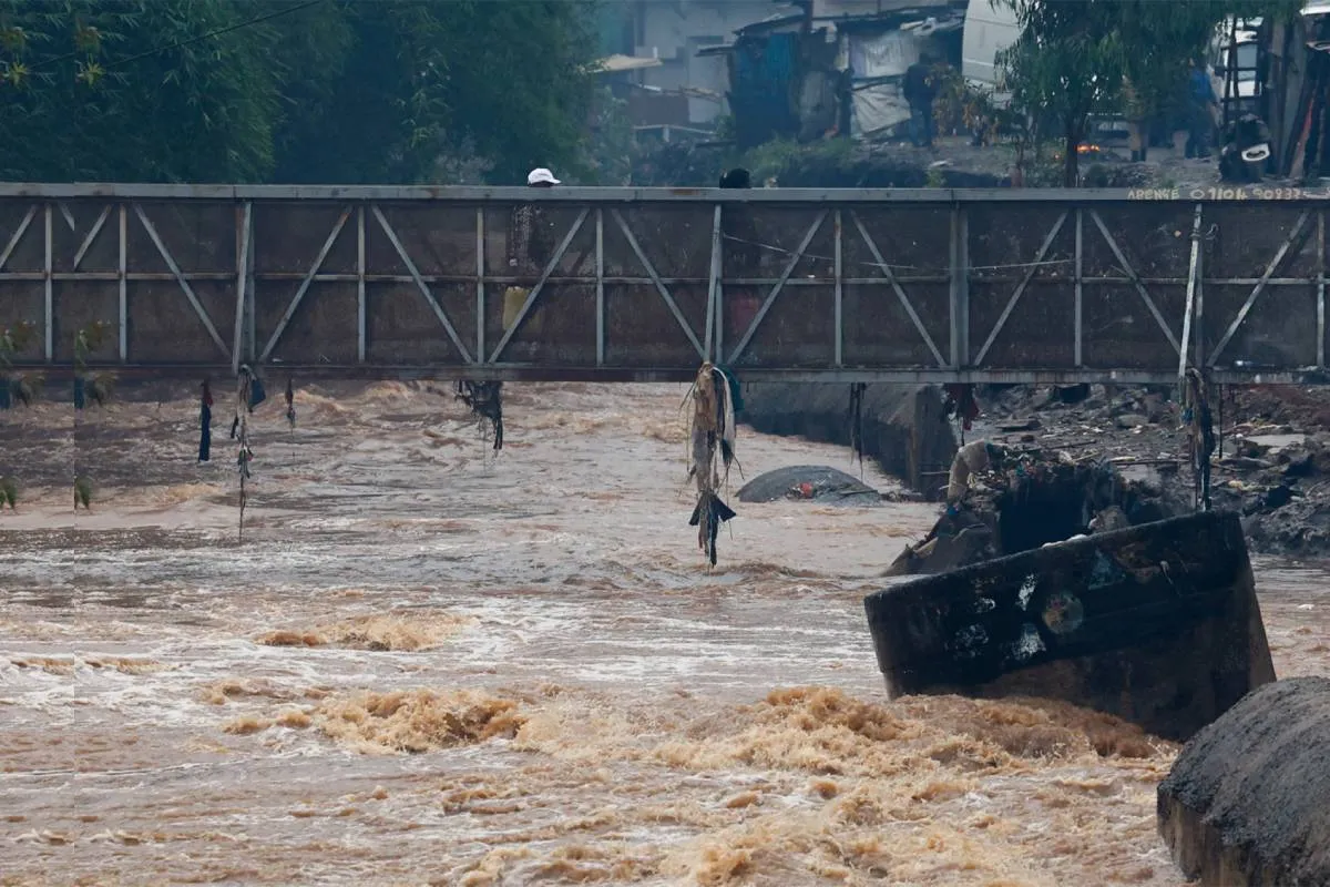 Kenya Floods Leave 10 Dead and Thousands Homeless