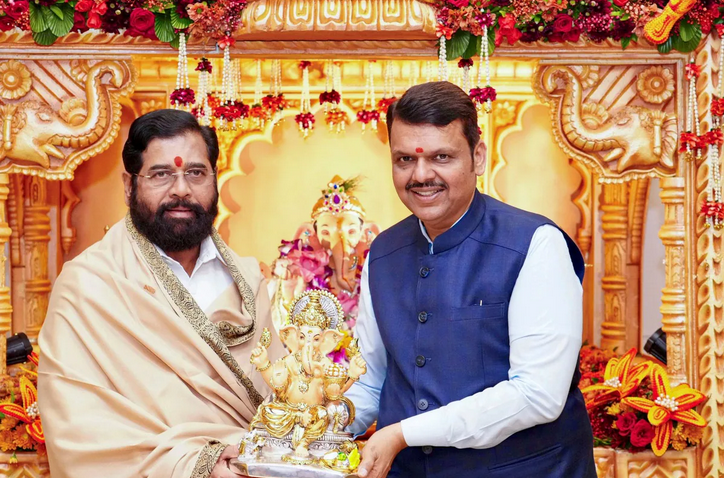 महाराष्ट्र शहरी निकाय चुनाव: शिंदे और फड़णवीस के बीच जुबानी जंग, लंका-रावण-रामभक्त तक पहुंची बयानबाजी