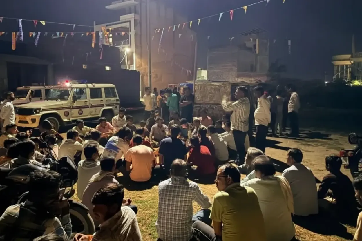 Dholpur के Ambedkar स्मारक से छेड़छाड़ पर उभरा विरोध, शहर में तनाव और प्रदर्शन