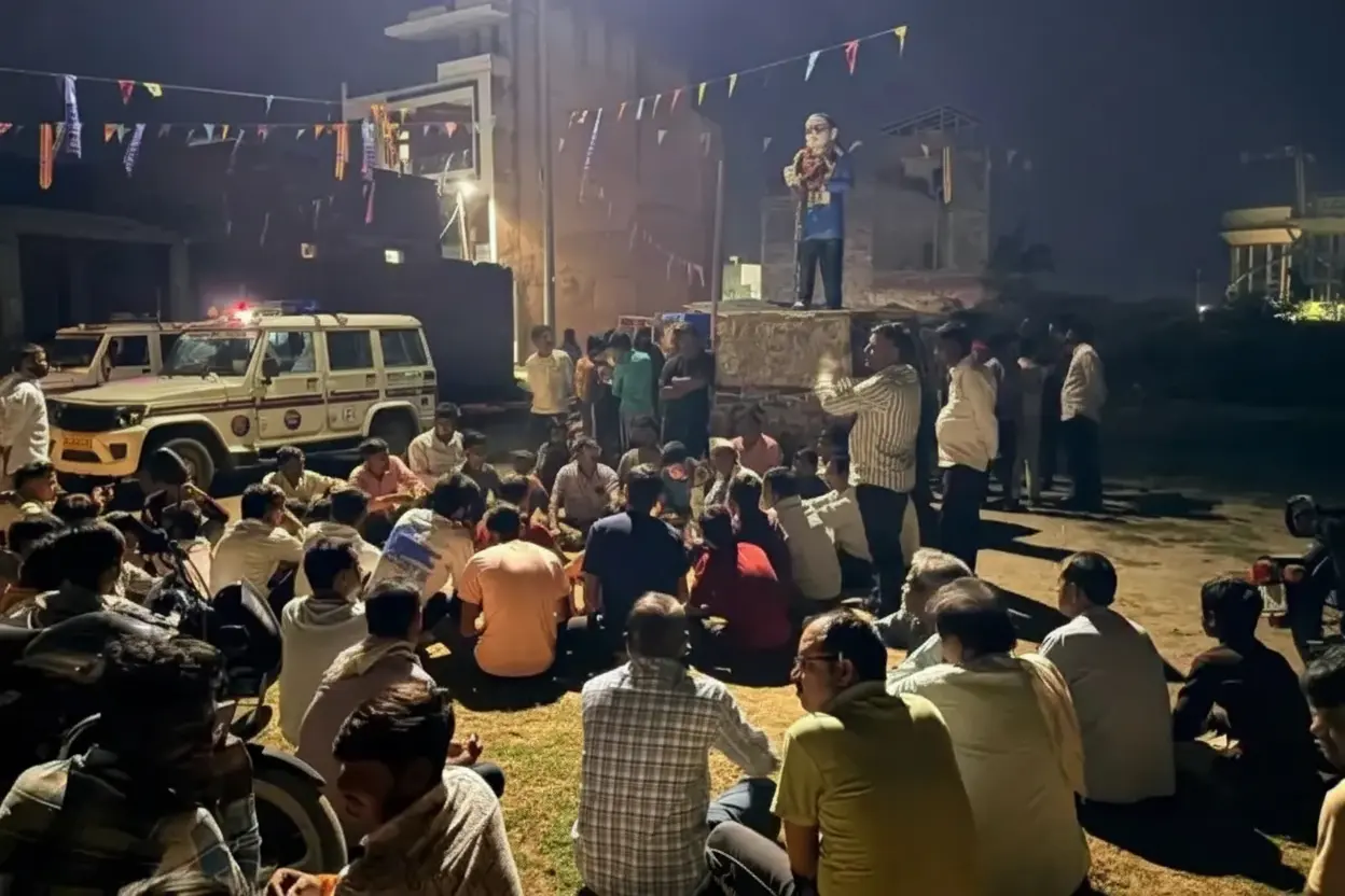 धौलपुर में अंबेडकर प्रतिमा पर अशोभनीय घटनाक्रम: जिरौली फाटक पर तनाव और विरोध-प्रदर्शन